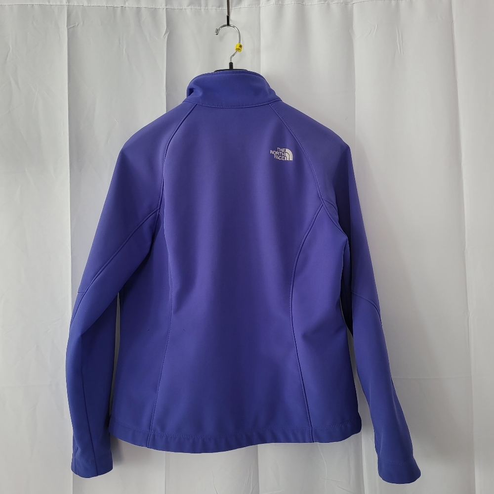 The North Face Women's Apex Jacket L/G in Indigo - Picture 3 of 11